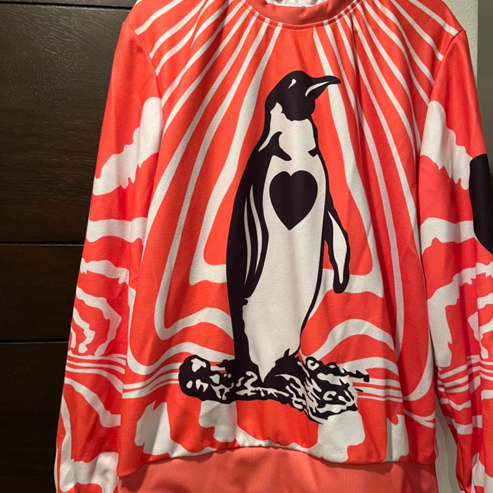Penguin pullover top unisex size large - Picture 3 of 5